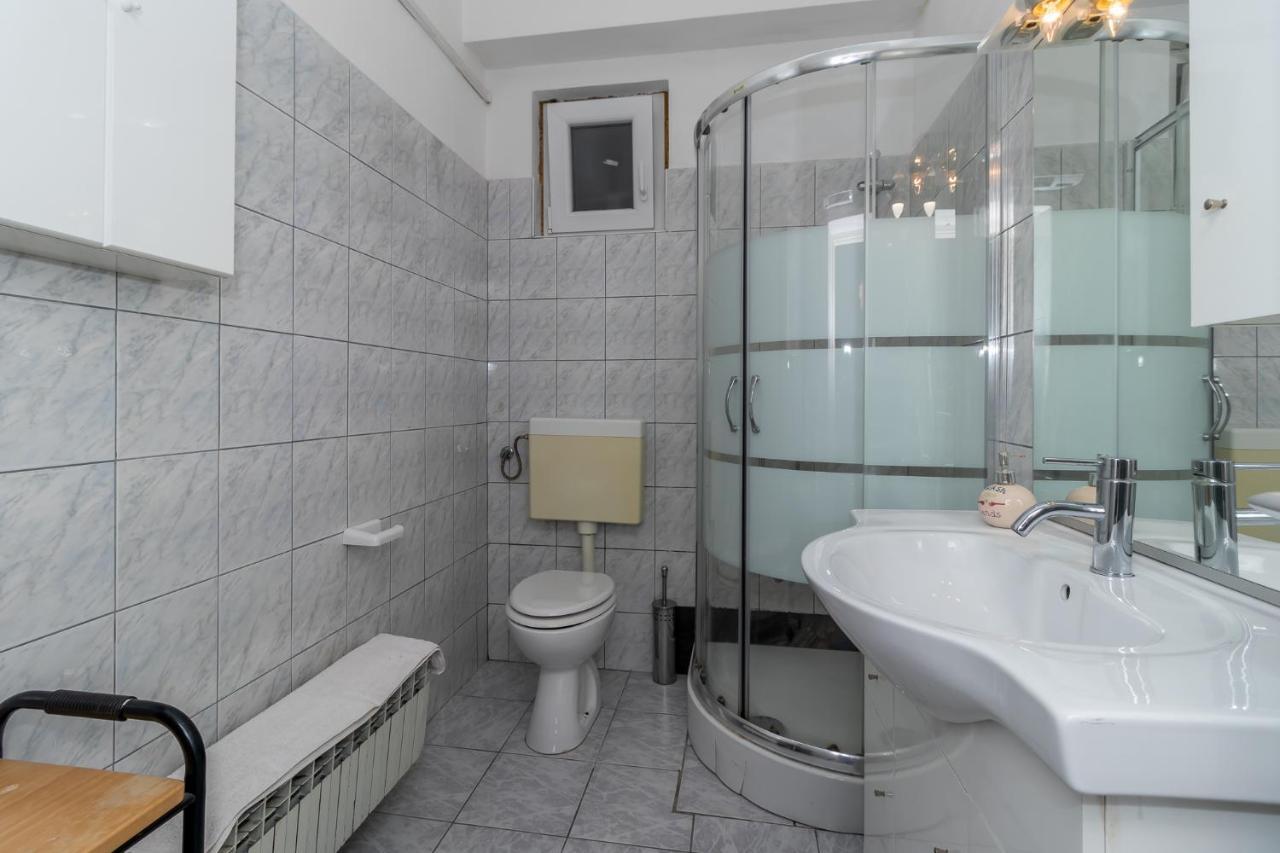 Apartment Skoljka *